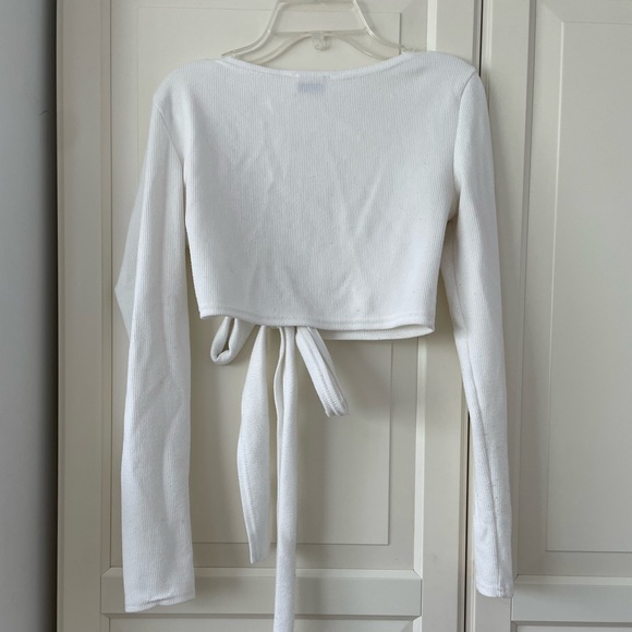 Sabo Skirt wrap top - Picture 2 of 2